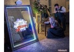   Magic Mirror Photo Booth | Quebec Photobooth